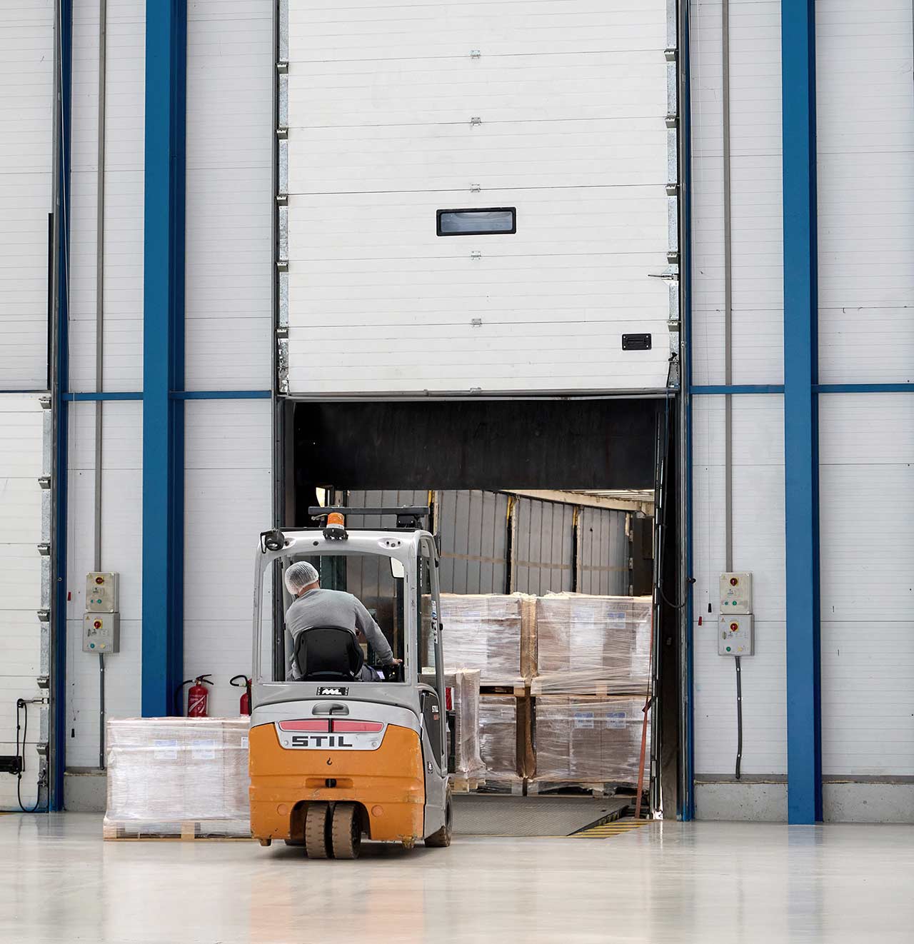 En Karbel ofrecemos soluciones de envase y embalaje industrial y suministramos a demanda